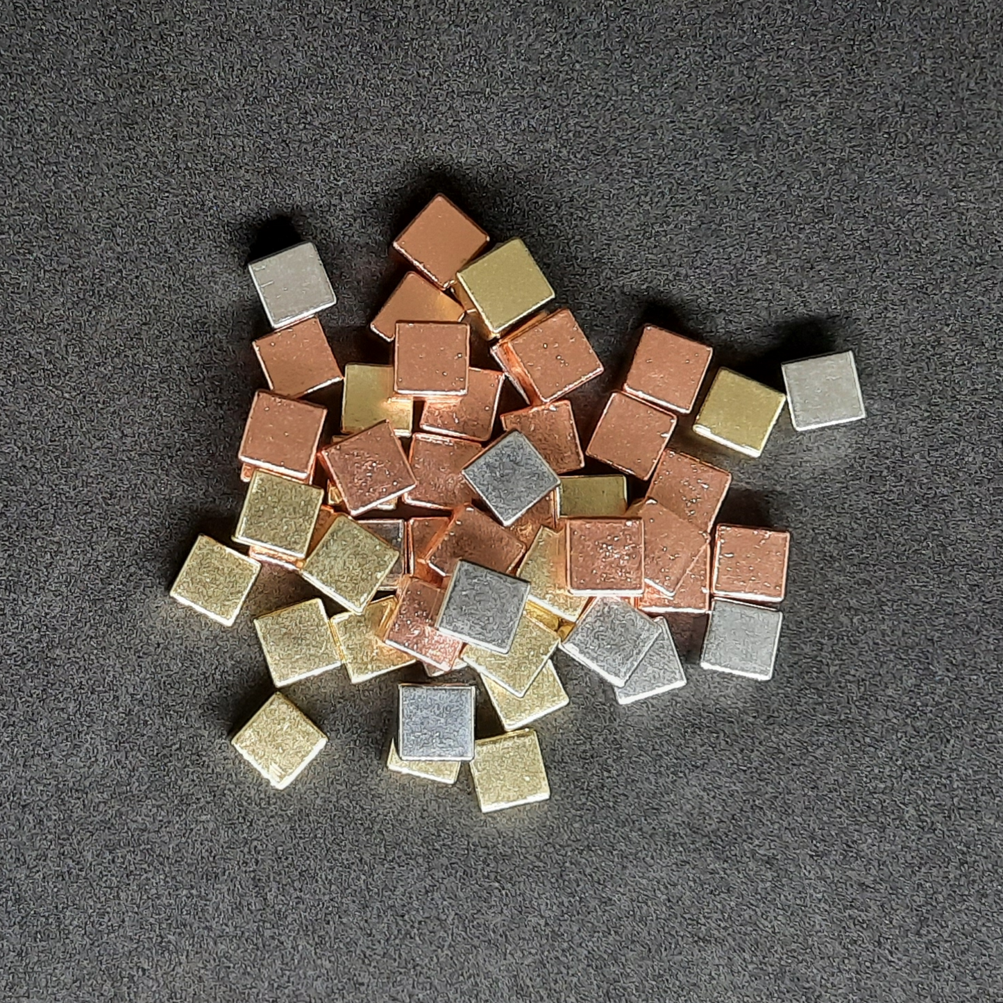 Set of copper/bronze, silver and gold metal cubes for board games, 8mm