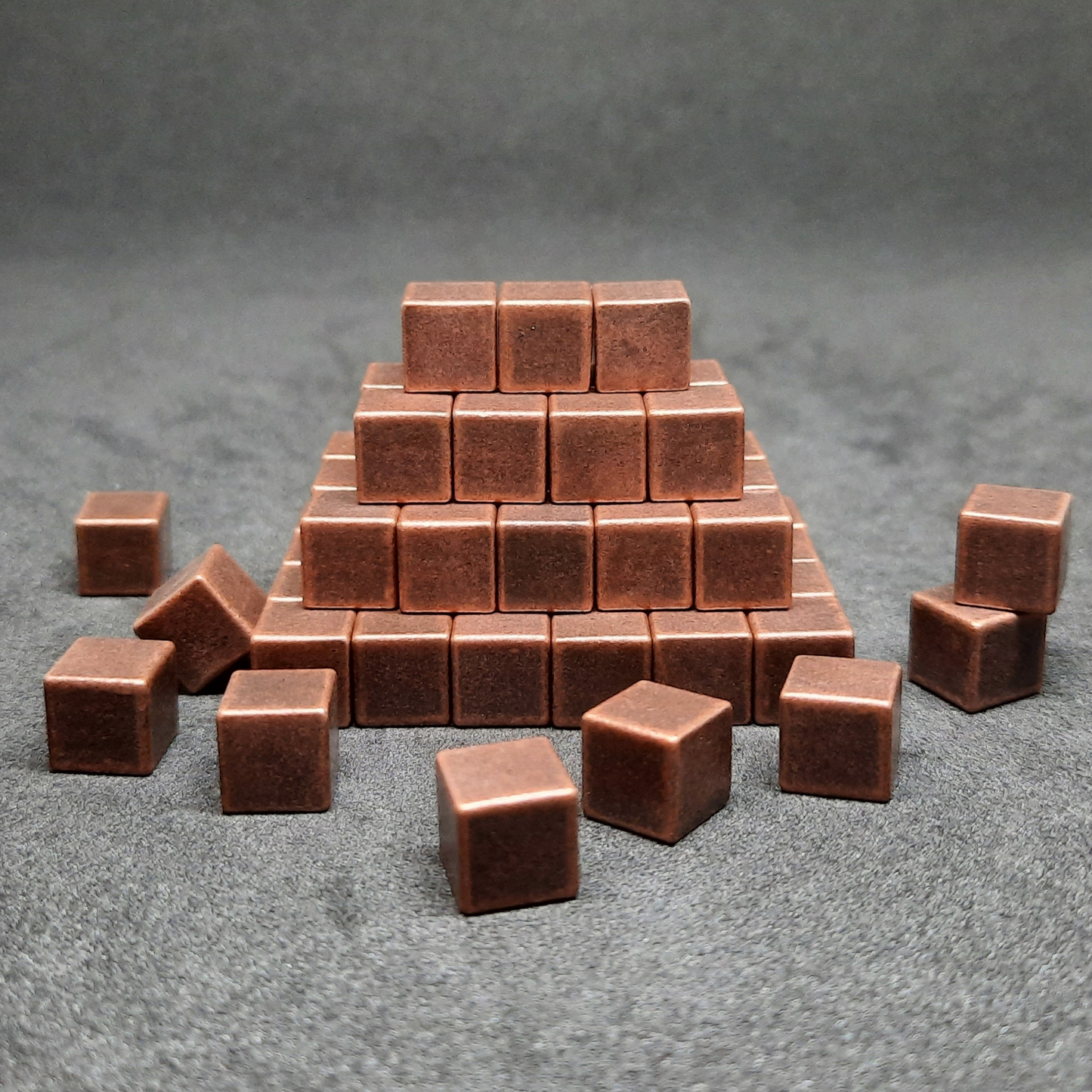 Bronze metal cubes for board games, 8mm
