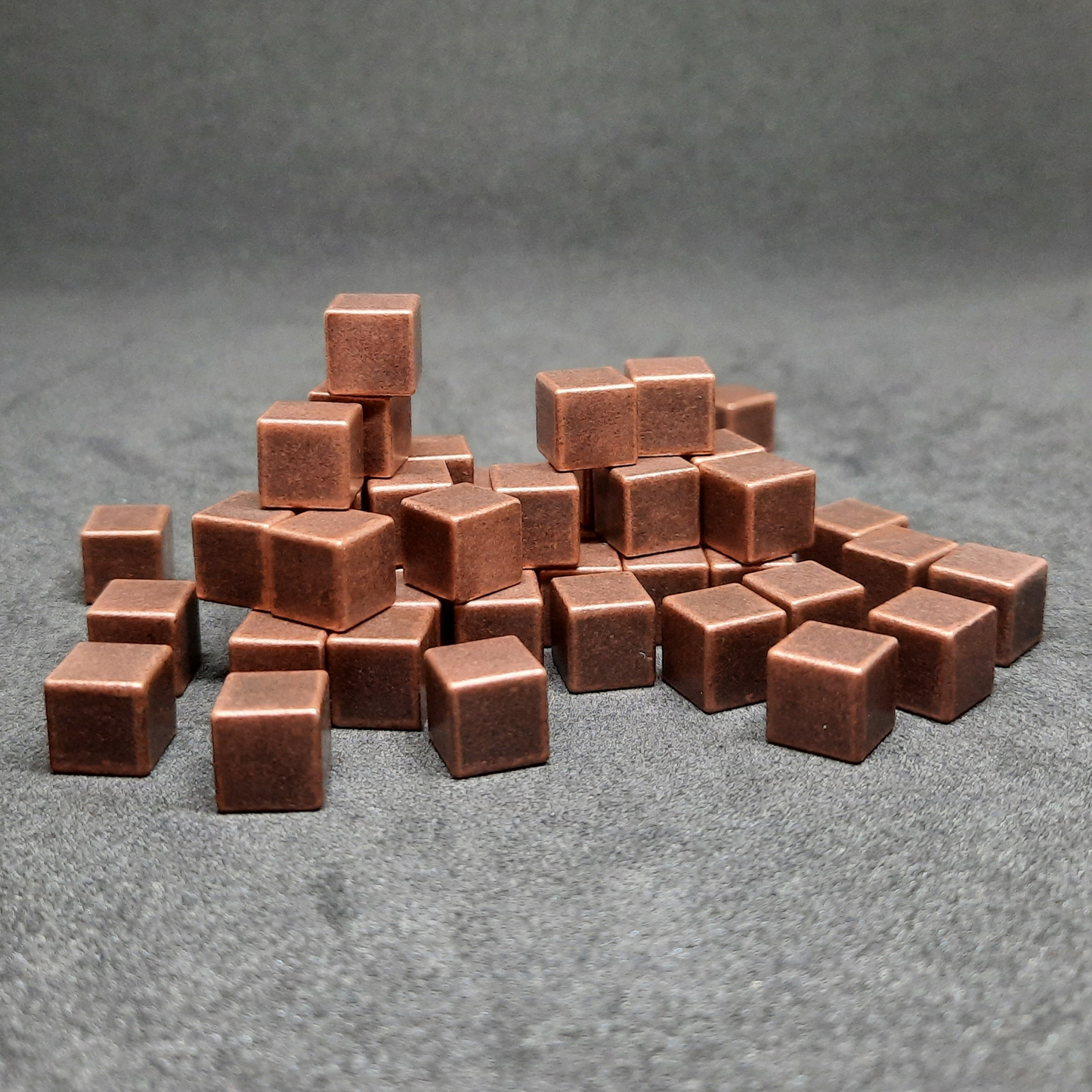 Bronze metal cubes for board games, 8mm