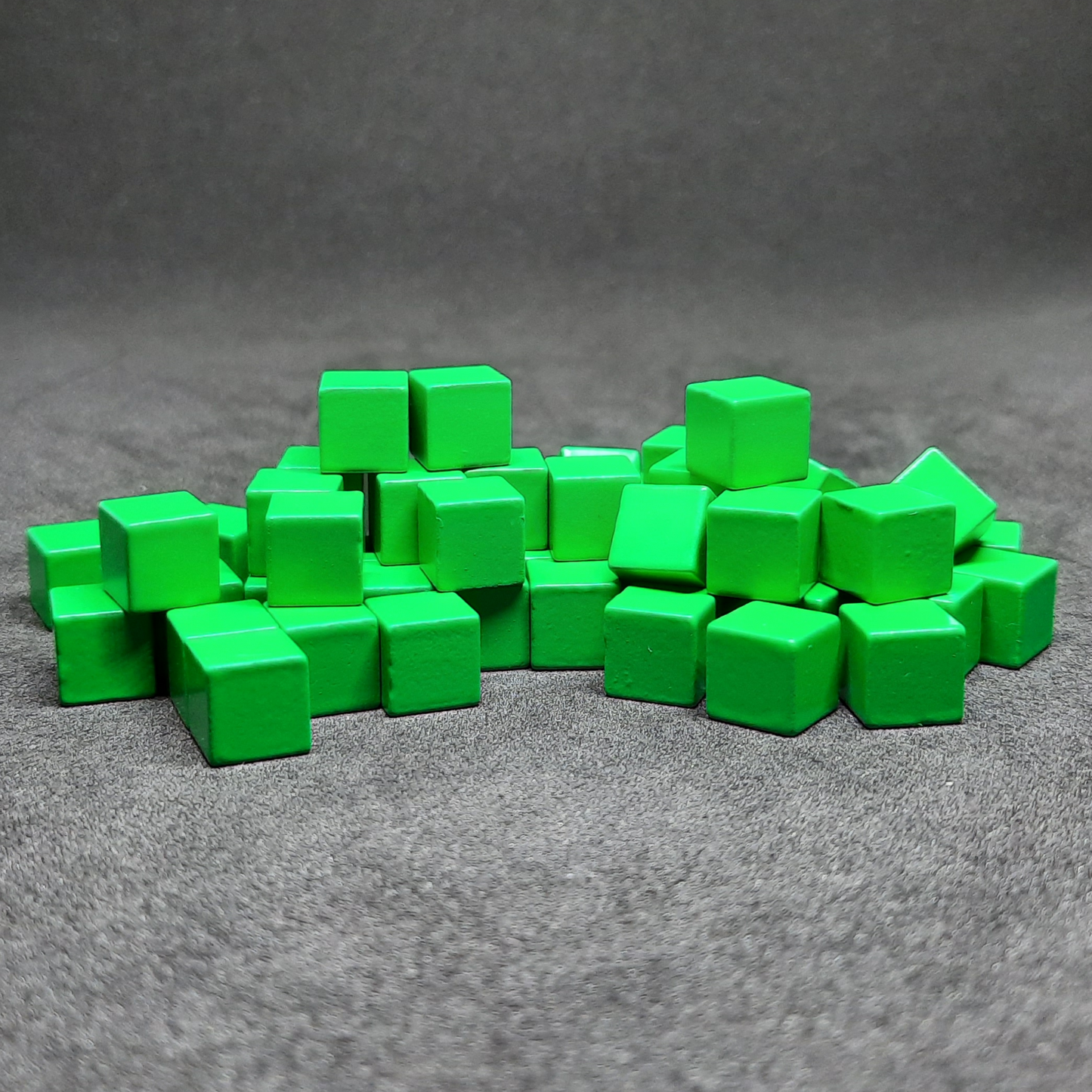 Green metal cubes for board games, 8mm