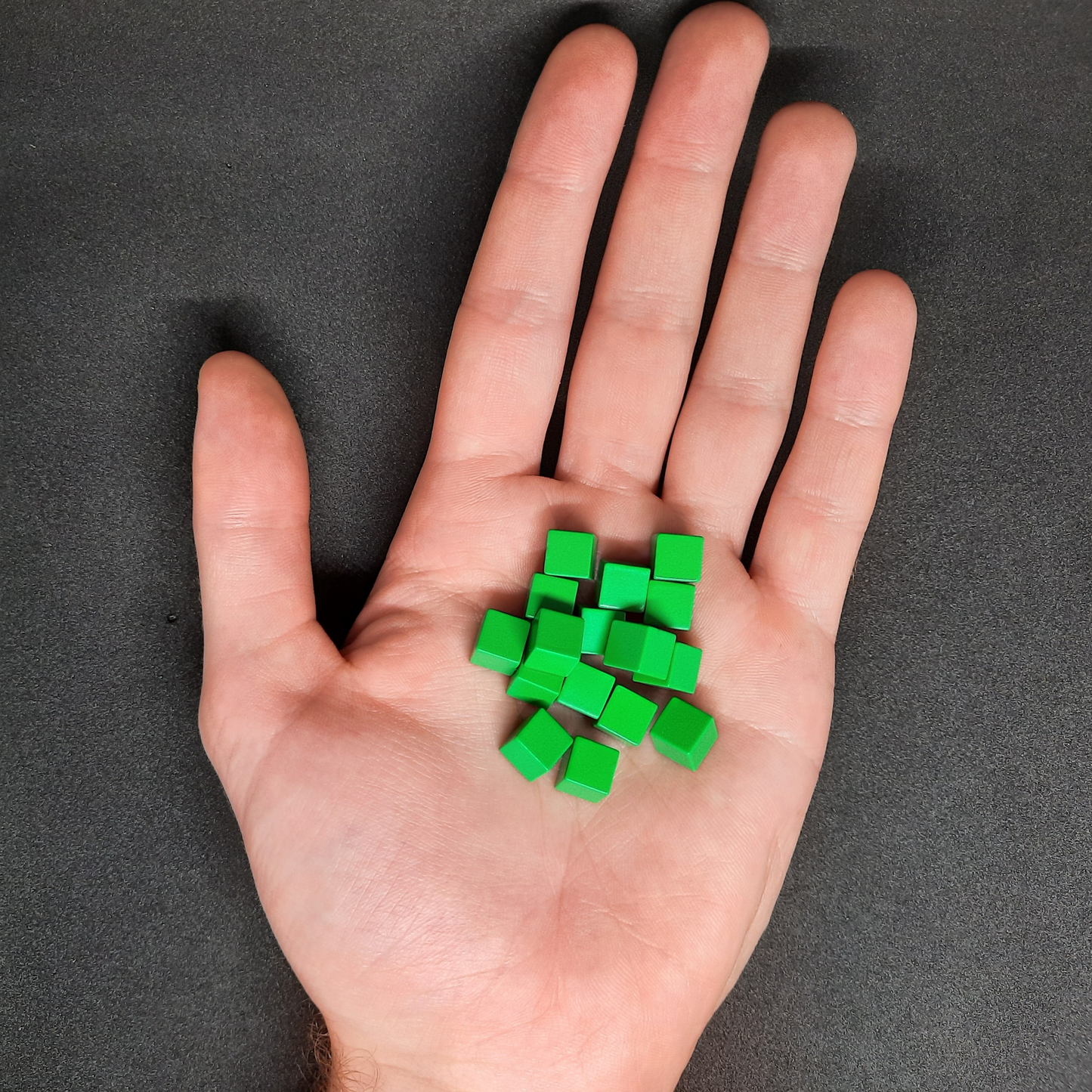 Green metal cubes for board games, 8mm