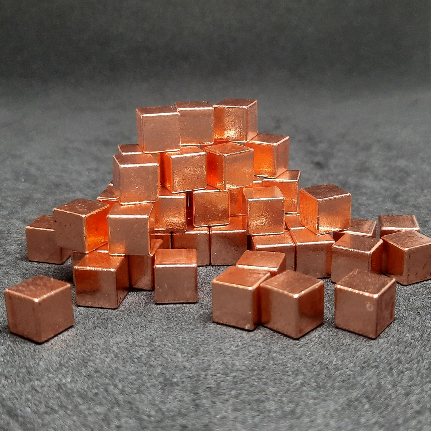 Copper metal cubes for board games, 8mm