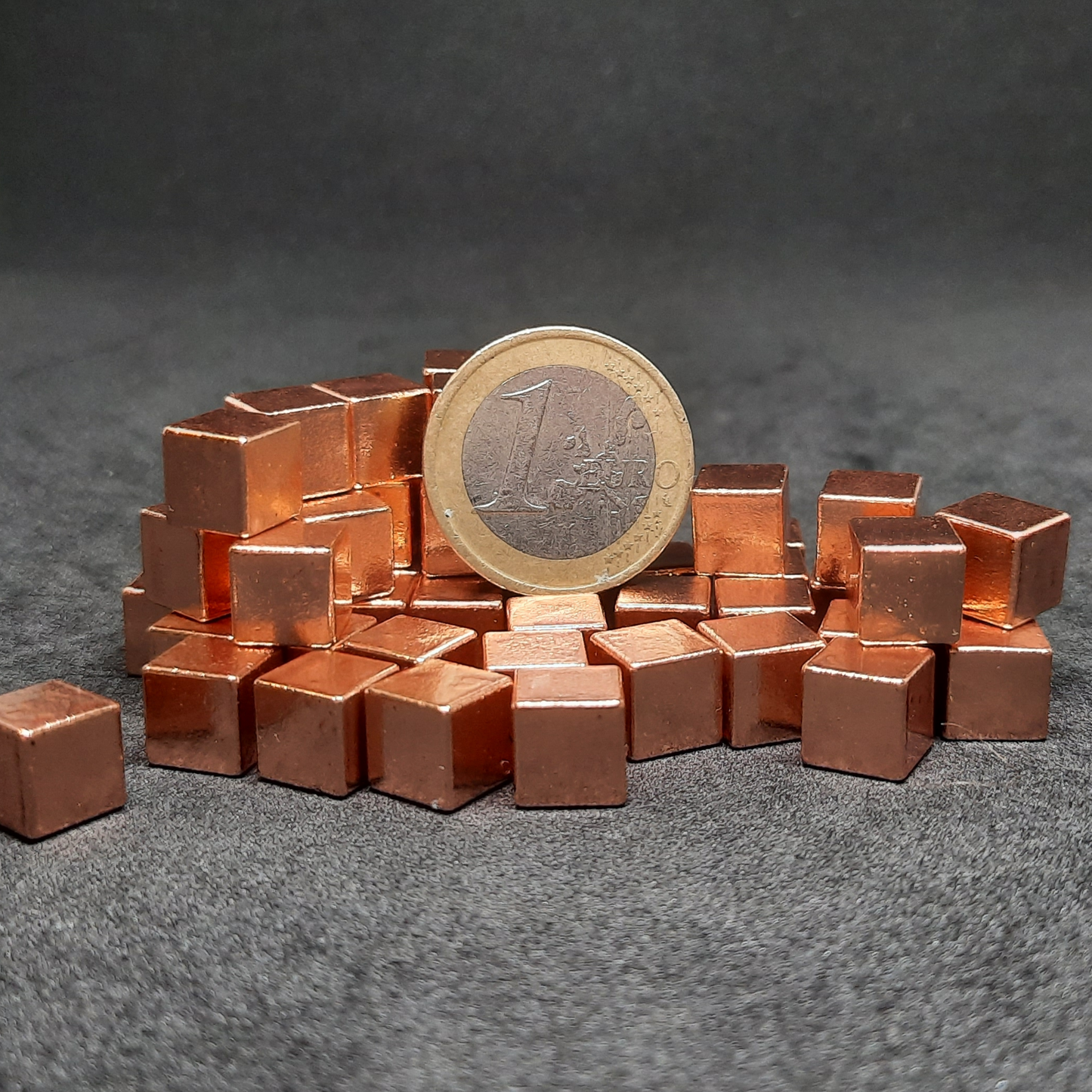 Copper metal cubes for board games, 8mm