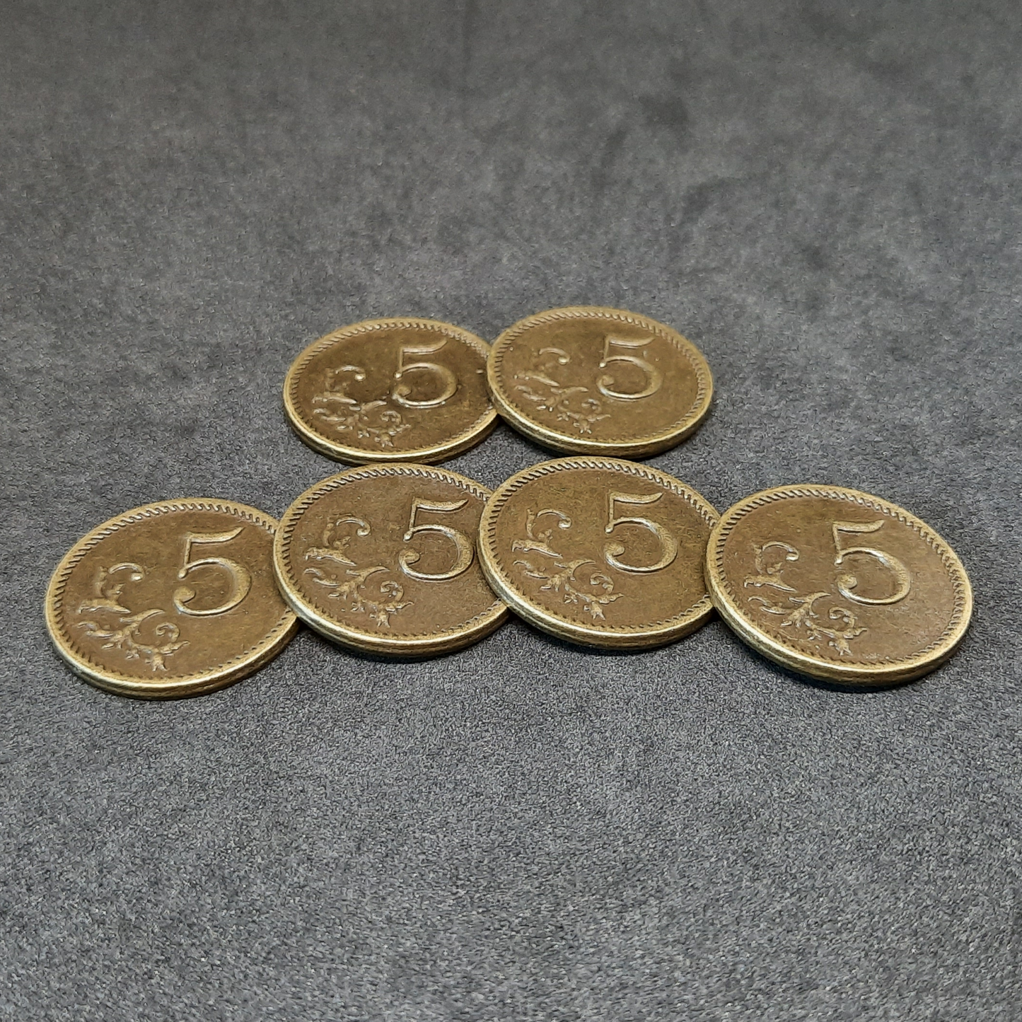 Antique gold metal coins of value 5 for board games, 25mm