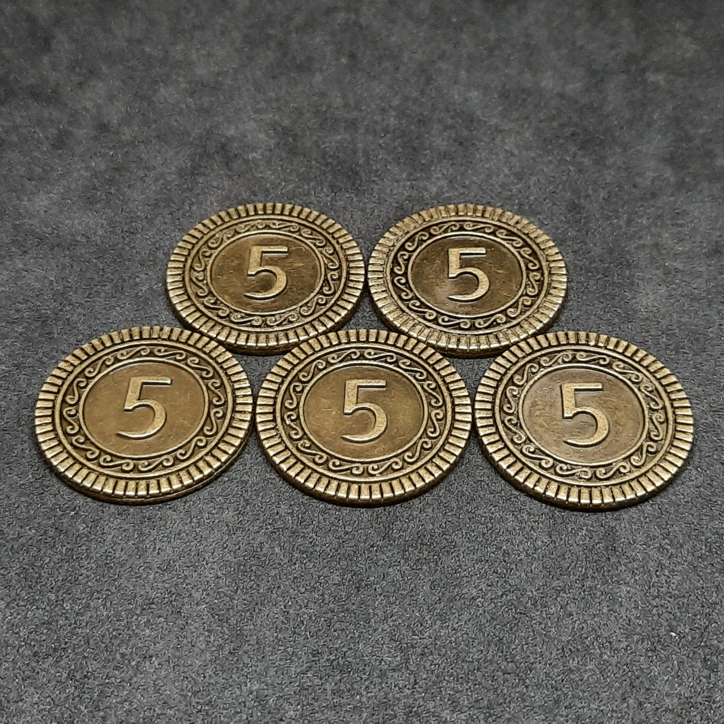 Gold coins, 25mm, of value 5 for board games, role playing games or magic theme party