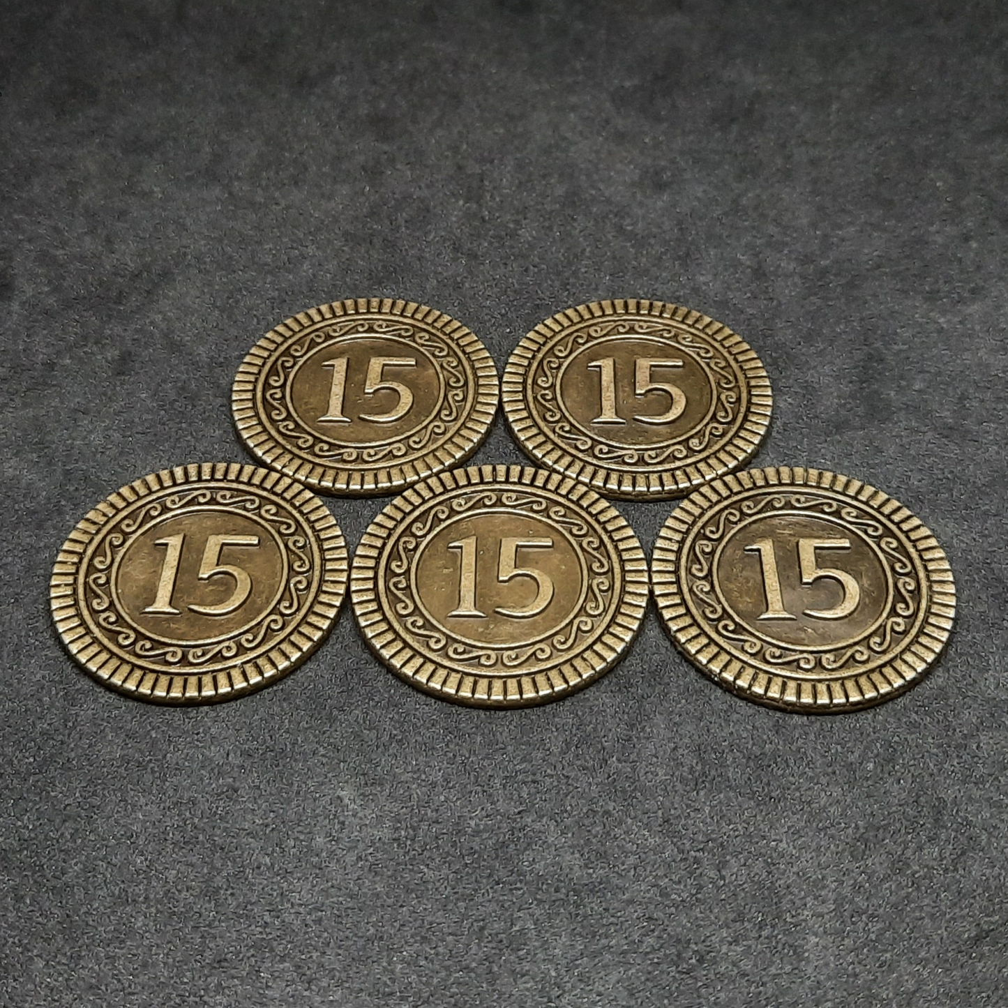 Gold coins, 30mm, of value 15 for board games, role playing games or magic theme party