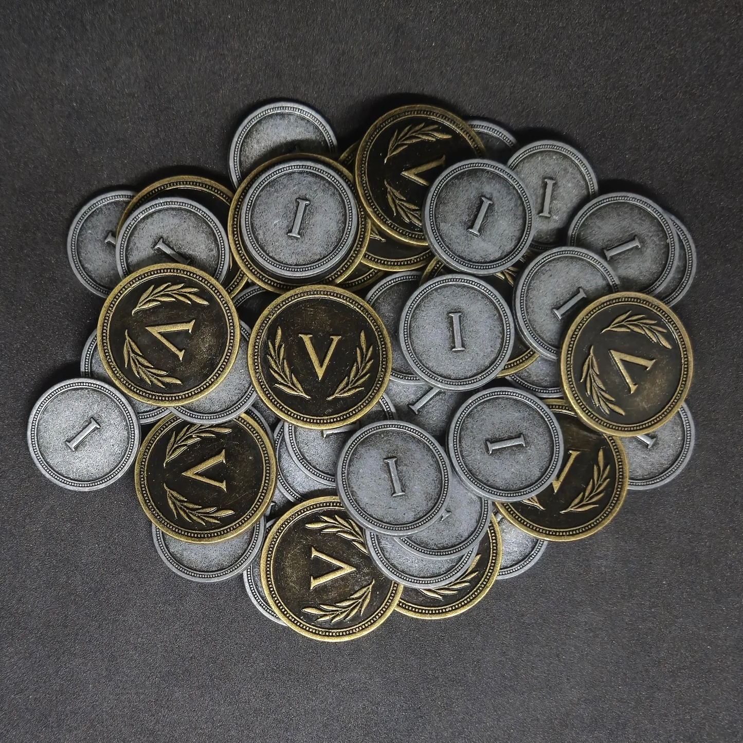 Ensemble de pièces romaines en métal couleur argent et or de valeur 1 et 5 pour jeux de société