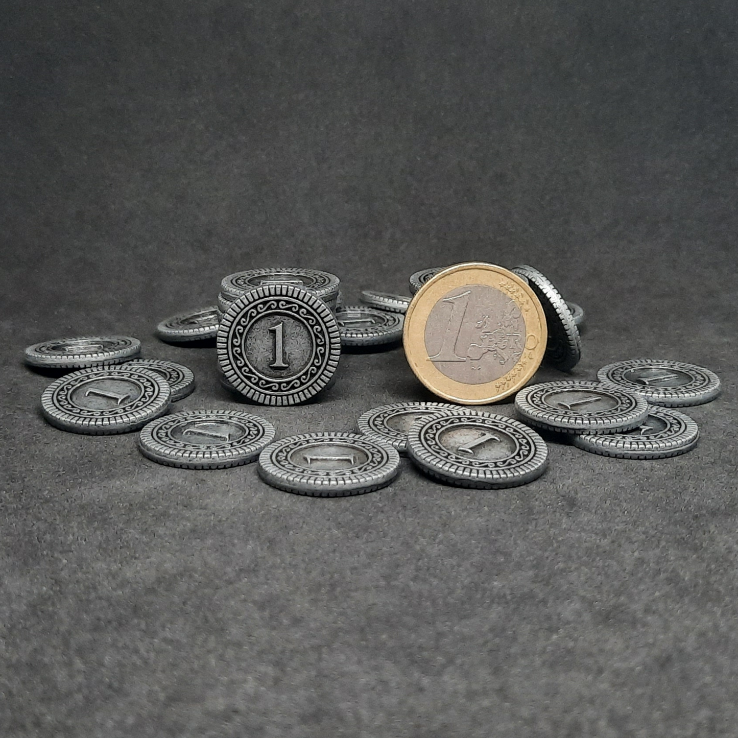 Silver coins, 20mm, of value 1 for board games, role playing games or magic theme party