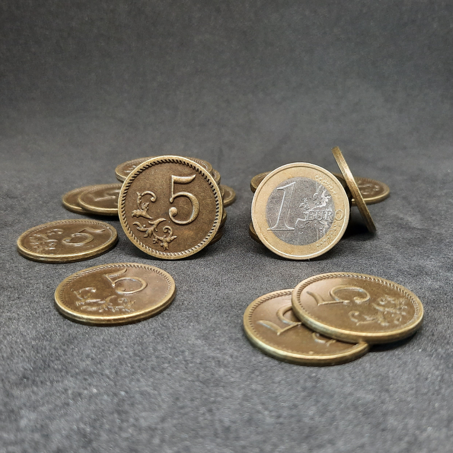 Antique gold metal coins of value 5 for board games, 25mm