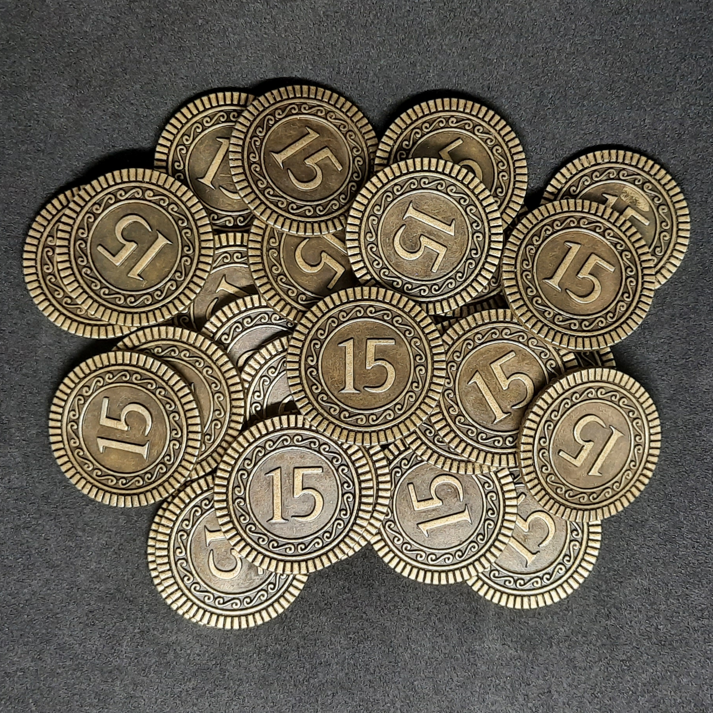 Gold coins, 30mm, of value 15 for board games, role playing games or magic theme party