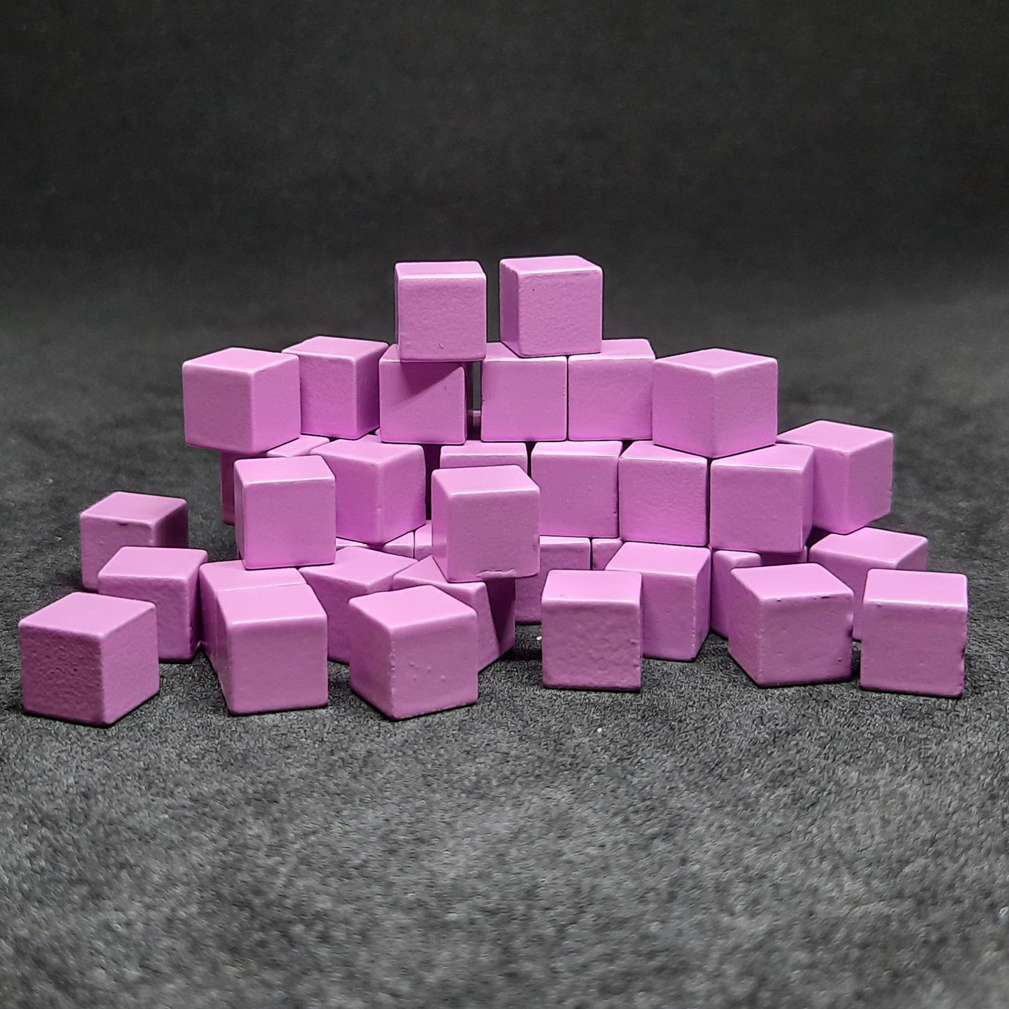 Purple metal cubes for board games, 8mm