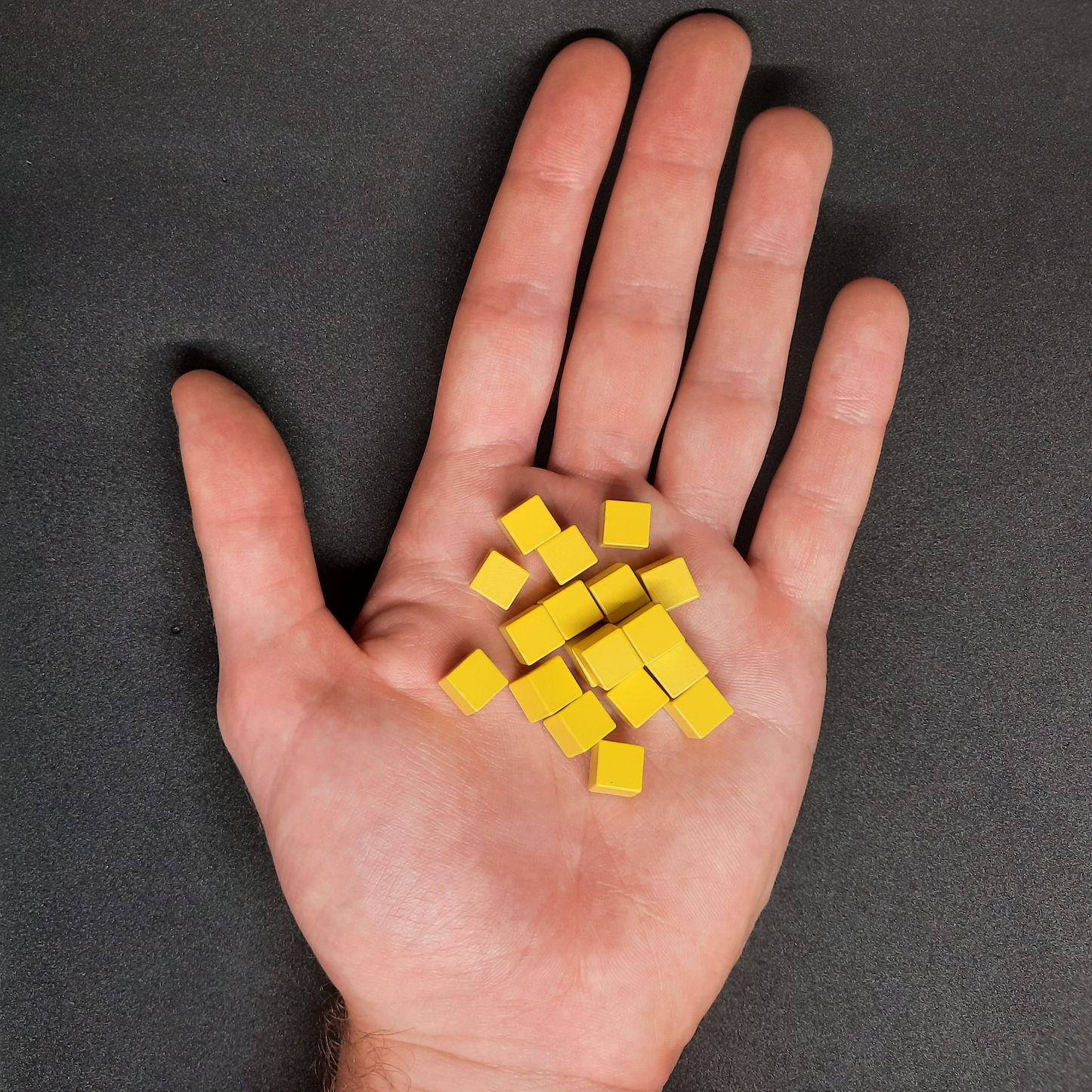 Yellow metal cubes for board games, 8mm