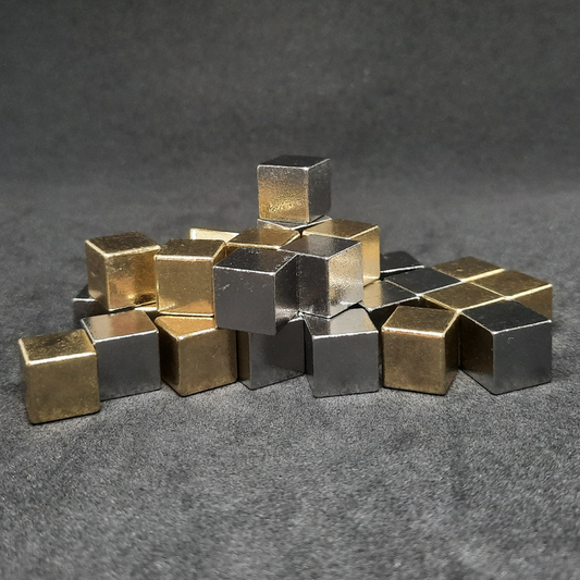 Large silver or gold metal cubes for board games, 10mm